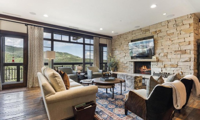 Empire Pass Casa | Arrowleaf Lodge - 3 Bed Condo #415