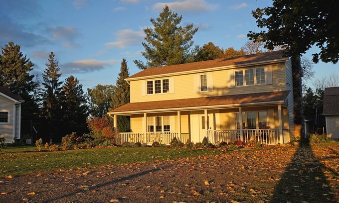 Historic Old Town Casa | Arrowstone Luxury Farmhouse in Historic Old Town, Niagara-on-the-Lake.