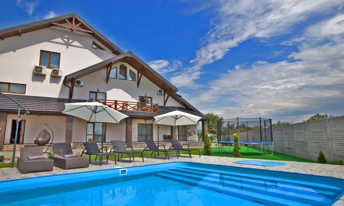 Serednye Casa | ART Boutique Chalet