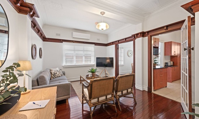 Clayfield Apartamento | Art Deco in Ascot! ~ 2Bed / 1Bath / 1Car