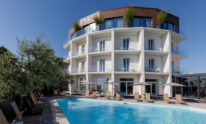 Cisano Hotel | Art Hotel Ventaglio