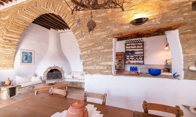 Tinos Casa | "Casa de arte"