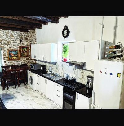Pagi Casa | Art House Pagoi Sleeps 6 Parking 5 min to Beach