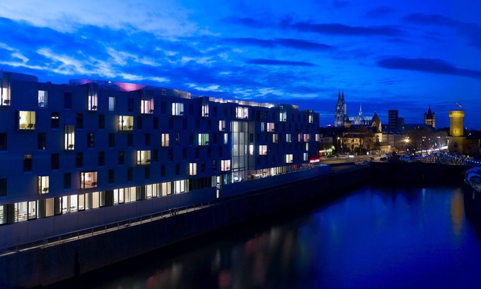 Altstadt-Sued Hotel | art'otel Cologne powered by Radisson Hotels