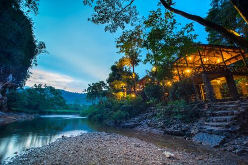 Khlong Sok Complejo | Art's Riverview Lodge