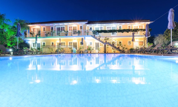 Psarou Hotel | Artemis Room