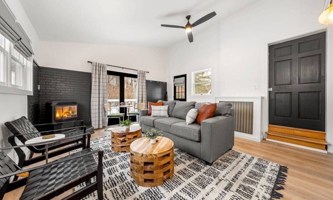 Lincoln Hotel | Artist Bluff: Chic 1BR Retreat | King Bed, Fireplace, Private Access