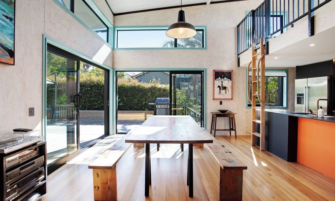 Torbay Apartamento | Artist's Colourful Casa with Spa Pool