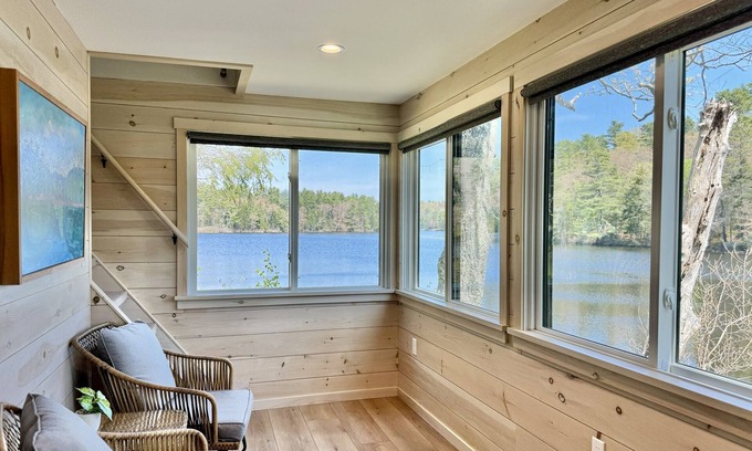 Boothbay Cabaña | Artistic Cottage on Knickerbocker Lake with kayaks
