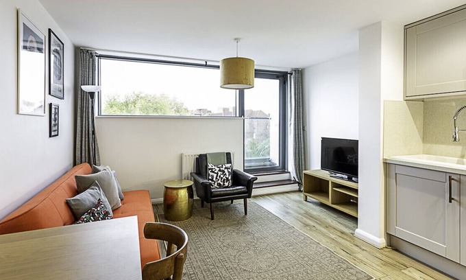 Victoria Apartamento | Artistic Hackney Flat