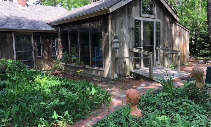 Dennis Cabaña | Artists Getaway -Nestled near Scargo Lake
