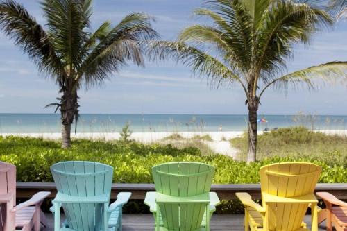 Village of the Arts Apartamento | Artsea 2BR Cozy Ample Parking Near Beaches & Lecom Upstairs
