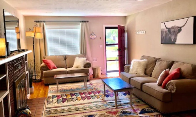 Alamosa Casa | Artsy House in Downtown Alamosa STR 2957
