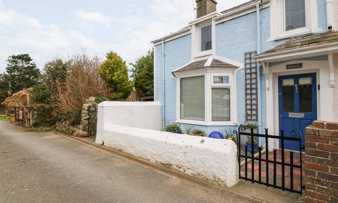 Nefyn Cabaña | ARWEL, pet friendly, character holiday cottage in Nefyn
