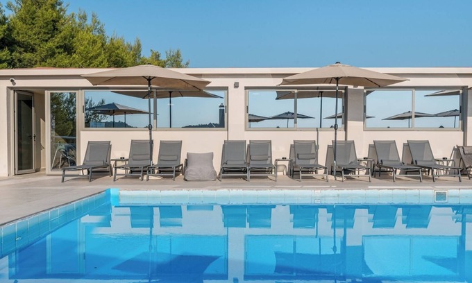 Haniotis Hotel | Arya Hotel