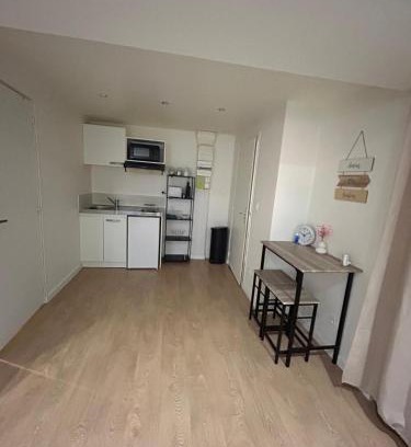 Reims Apartamento | AS app
