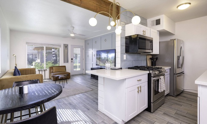 Encanto Apartamento | Ash & Ko Boutique Lodging