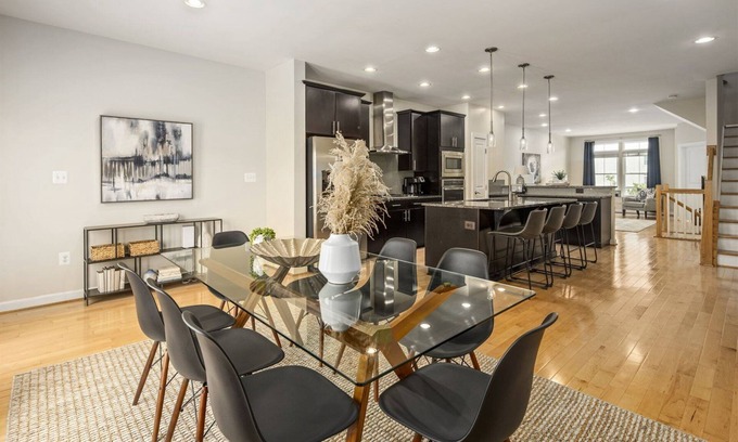 Ashburn Casa | Ashburn: Suburban, Work Friendly, & Near DC