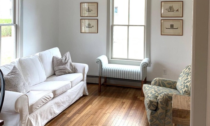 Mystic Casa | Ashby Hill. Steps from Downtown Mystic