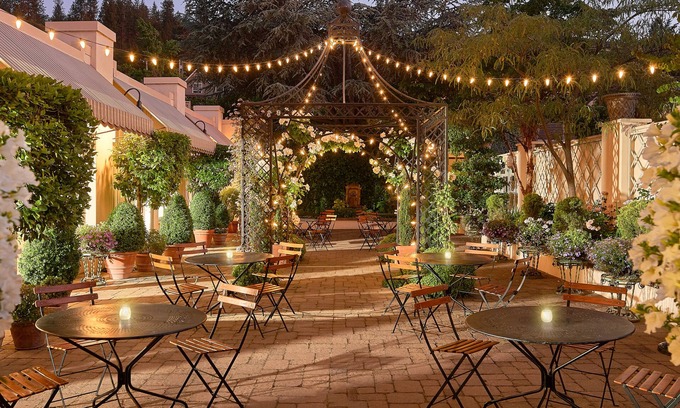 Historic Downtown District Hotel | Ashland Springs Hotel