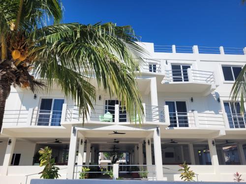 Cayo Corker Complejo | Ashton Court Belize