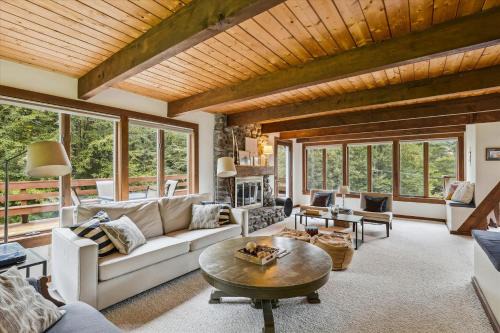 Moscow Casa | Ashwood Chalet