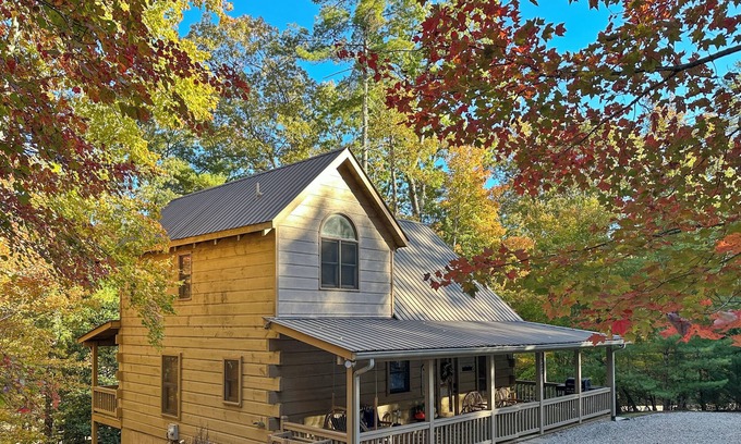 Cherry Log Cabina | Aska Bound - spacious family & pet friendly cabin near Toccoa River & Blue Ridge