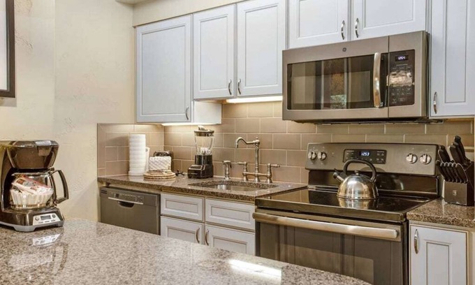 Highland Meadows Condominio | Aspen at Streamside at Vail