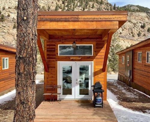 Idaho Springs Casa | Aspen Cabin at Base Camp Lodging Company