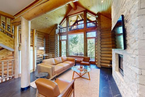 Victor Casa | Aspen Cabin