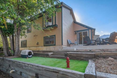 Northwest Colorado Springs Casa | Aspen Glen Pet-Friendly w Nintendo & SmartTVs