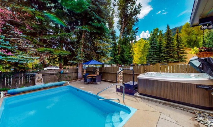 West End Casa | Aspen Mountain Lodge 401