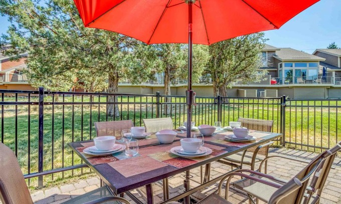 Redmond Casa | Aspen Retreat - Meredith Lodging