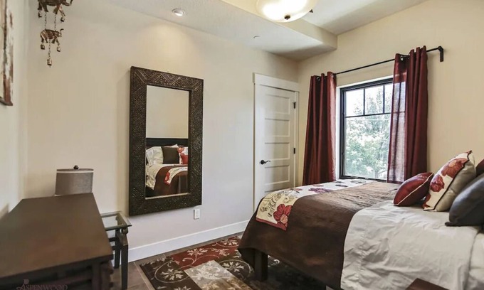 North Park Condominio | Thai Star- Gran condominio precioso, perfecto para familias numerosas!