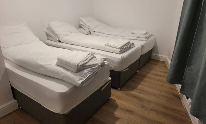 Patchway Apartamento | Aspire 1 bedroom, 3 Single Beds