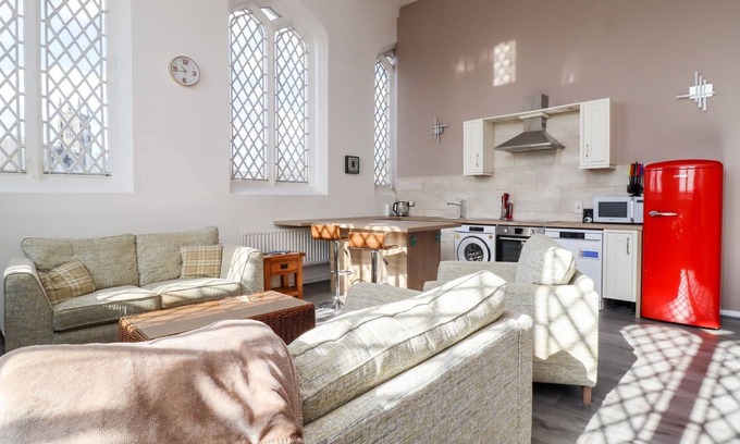 Huddersfield Cabaña | ASQUITH PENTHOUSE, character holiday cottage in Huddersfield