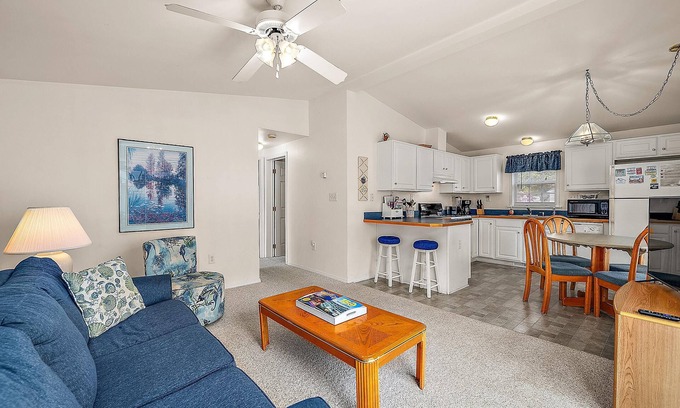 Assateague Pointe Casa | Assateague Pointe 2 br/1 ba 2 outdoor pools -in WOC.