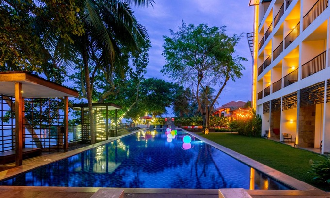 Karang Bolong Hotel | Aston Anyer Beach Hotel