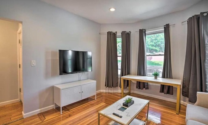 Fields Corner West Apartamento | Astonishing 4BR Bright *Apt with modern amenities!