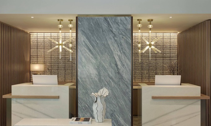 Churchgate Hotel | Astoria Hotel