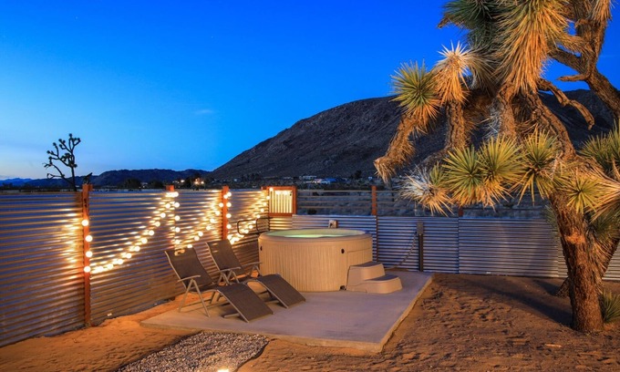 Landers Casa | Astra House - Fire Pit, Bbq & Dark Skies! 2 Bedroom Home by RedAwning