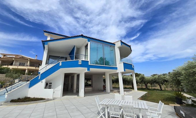 Sciacca Apartamento | ASTRID 300mt from the sea, amazing Attic in villa