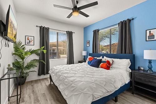 Tempe Apartamento | ASU Football Getaway - Family Fun W-Pool- 2Br- Spa - 1001