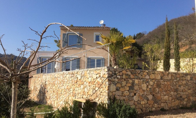 Castillon Villa | A los 10 km de Menton, magnífica villa nueva con vistas al mar y piscina en las puertas de Mar