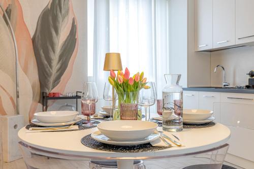 Como Casa | At Home-Como Lake