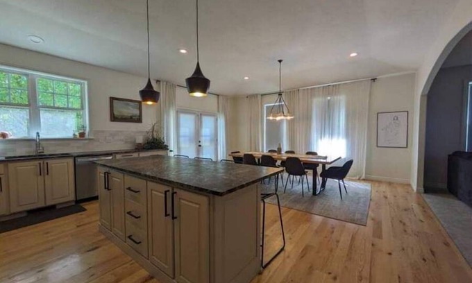 Highland Casa | At Home in Highland