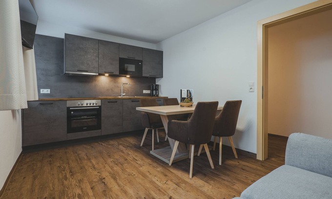 Sankt Martin am Tennengebirge Apartamento | Komfortable Ferienwohnung Inmitten der Bergwelt