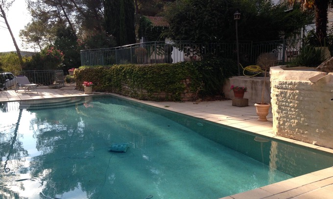 Chateauneuf-le-Rouge Casa | A los pies de la Sainte Victoire sitio a pocos kilómetros de Aix-en-Provence propiedad 1. 5HA