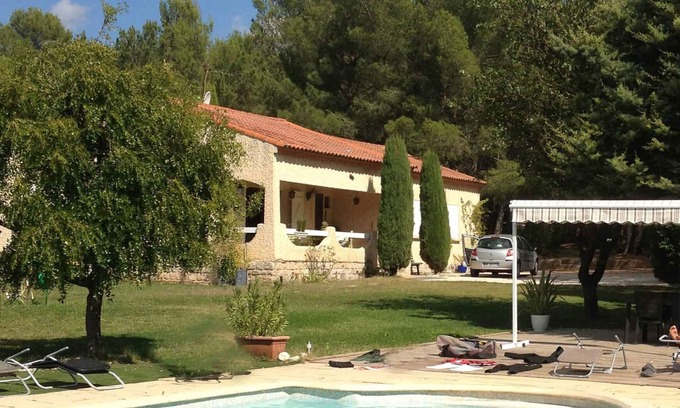 Rousset Villa | a los pies de los viñedos Ste Victoire y pino