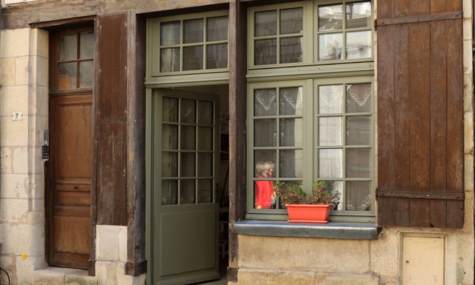 Loches Apartamento | At the foot of the royal city, in the pedestrian zone.